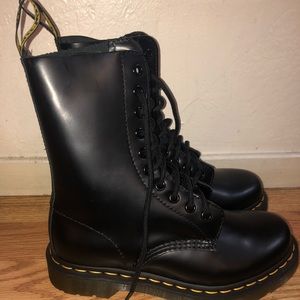 BN Dr Martens 1460 smooth women size 5